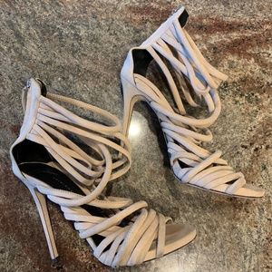 Khloe Kardashian! Giuseppe strappy nude sandal